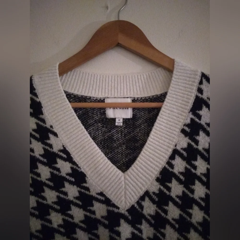 Sweater Vest - Picture 3 of 5